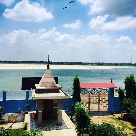 Sri Yoga Mandir Hotel Varanasi Exterior photo