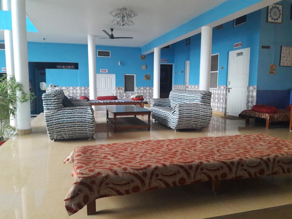 Sri Yoga Mandir Hotel Varanasi Exterior photo